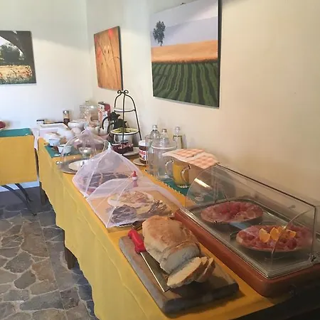 לינה וארוחת בוקר La Canonica Di San Michele 2*