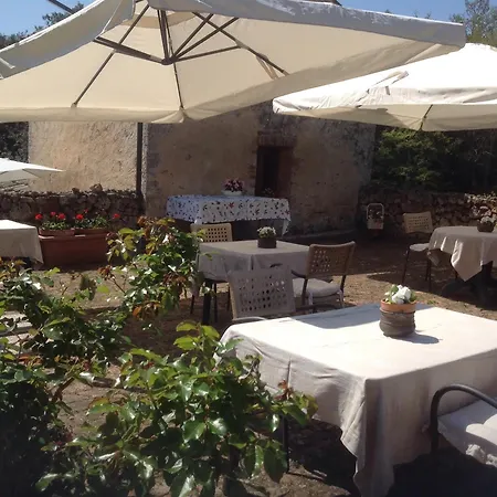 Bed & Breakfast La Canonica Di San Michele Monteriggioni