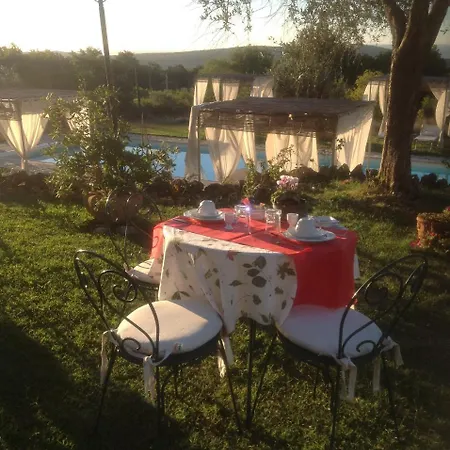 La Canonica Di San Michele Nocleg ze śniadaniem Monteriggioni